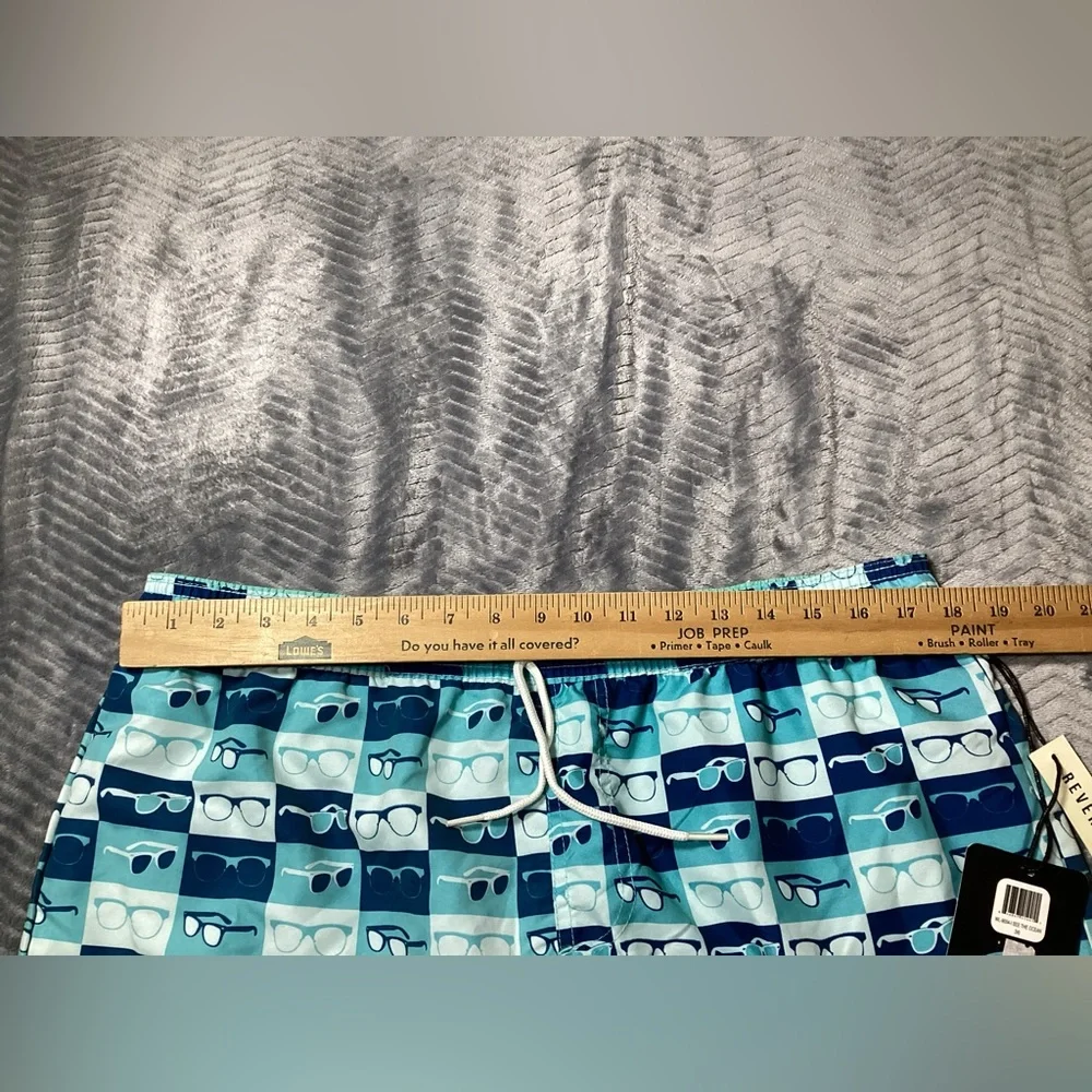 NWT Men’s Wave Life Reversible Board Shorts 36 I See the Ocean
